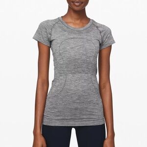 LULULEMON Short Sleeve Shirt